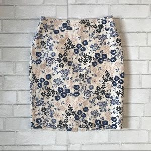 Ann Taylor cream floral skirt size 4